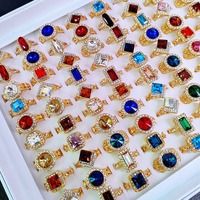 100 PIÈCES Bagues Statement Dorées Pierre de Naissance, Imitation Diamant, Faux Gemme, Cristal, Zircone Cubique, Bijoux Fantaisie