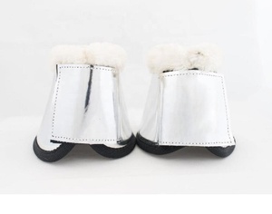 Botas de Neopreno para Caballos OVERREACH/BELL de Cinco Estrellas, Equipo Ecuestre de Felpa - Product Image 1