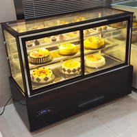 Vitrine Réfrigérée Commerciale Droite à Front Plat de Bonne Qualité pour Gâteaux, Refroidissement par Air, pour Pâtisserie et Comptoir de Café