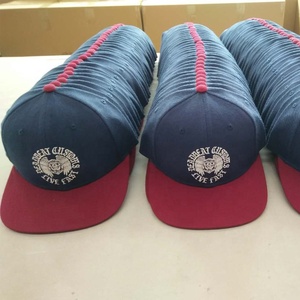 Werkseitige Lieferung von 2 Tone Snapback Hats Navy Blue Red Baumwoll kappe mit roter Krempe - Product Image 6