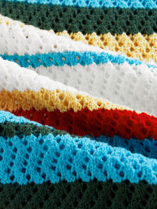 Polo in maglia da uomo personalizzata estiva con design traforato, 100% cotone, a maniche corte, stile preppy, con ricamo e vestibilità ampia - Product Image 5