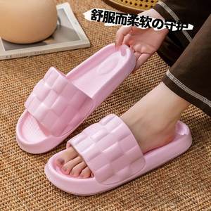 Nouveau design de sandales à carreaux Pantoufles pour femmes Unisexe Home Hotel Salle de bain Coussin de douche Sandales piscine Logo personnalisé - Product Image 3