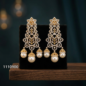 ต่างหูมุกหรูหรา Ping Bling สำหรับผู้หญิง ต่างหูระย้ารูปใบไม้ประดับคริสตัลสีทอง ดีไซน์สวยงามเหมาะสำหรับเจ้าสาวในงานแต่งงาน - Product Image 2