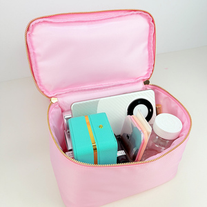 Hot Bán Nylon Không Thấm Nước Trang Điểm Trường Hợp Với Xử Lý Cá Nhân Thư Các Bản Vá Lỗi Cô Gái Vệ Sinh Cá Nhân Trang Điểm Kẹo Màu <span class=keywords><strong>Train</strong></span> Trường Hợp - Product Image 4