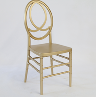 Chaise Phénix en résine dorée moderne, empilable et démontable, pour la location d'événements, banquets de mariage et fêtes