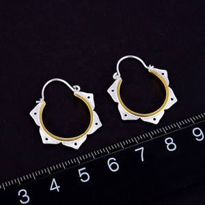 ต่างหูห่วงดอกบัว - Product Image 1