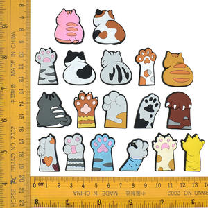 จี้รองเท้าลายการ์ตูนแมวน่ารัก 3 มิติ ทำจาก PVC สำหรับผู้ชาย พร้อมหัวเข็มขัด ดีไซน์แบบ Croc ลายดอกไม้ และอุปกรณ์ตกแต่ง<span class=keywords><strong>ตุ๊กตา</strong></span> - Product Image 2