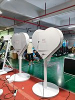 Machine photomaton miroir magique en forme de cœur pour selfies de mariage avec écran tactile pour les fêtes, comprend une imprimante photo