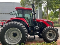 Tractor de Ruedas E1954 de la Marca YTO, 195hp, 4WD, con Transmisión de Engranajes y Cabina para Uso Agrícola