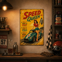 Plaque Métallique Vintage « Race Day Pin-up Girl » avec Citation sur Voiture de Course – Décoration Murale Rétro pour Garage ou « Man Cave » – Art Mural Métallique