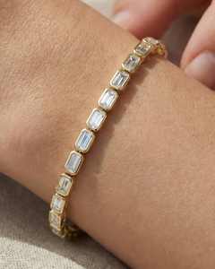 Brazalete de Oro de 14K con Diamantes Cultivados en Laboratorio, Corte Cojín, Joyería de Diseño de Lujo para Mujer, Regalo para Bodas, Compromisos y Fiestas - Product Image 2