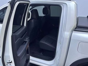 รถฟอร์ด เรนเจอร์ ไวล์ดแทรค ปี 2023 <span class=keywords><strong>รุ่น</strong></span> 4WD เกียร์อัตโนมัติ เบนซิน 5 ที่นั่ง รถกระบะ เทอร์โบชาร์จ R18 พวงมาลัยซ้าย จีเบน ออโต้ - Product Image 3