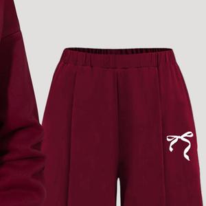 Ensemble décontracté pour adolescentes : Sweat-shirt à épaules dénudées avec nœud imprimé et pantalon ample – Tenue quotidienne pour enfants – Vente en gros - Product Image 3