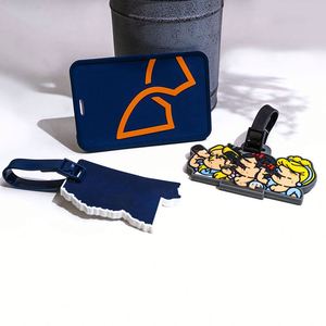 Etiqueta de equipaje de PVC de silicona a granel con logotipo personalizado barato al por mayor estilo de moda con patrón de letra de característica suave - Product Image 1