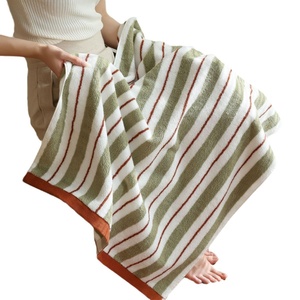 Nouvelle <span class=keywords><strong>série</strong></span> de serviettes en coton peigné rayées, 100% coton, tissage uni haute densité, doux pour la peau, absorbant - Product Image 5