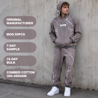 Ensemble survêtement homme streetwear personnalisé en molleton de coton 450 GSM, comprenant un sweat à capuche zippé oversize et un pantalon de jogging, avec imprimé graphique Éclair 1998, couleur mauve