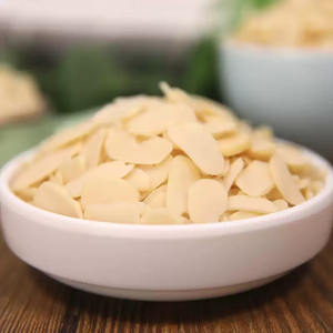 Großhandel Bulk Bio getrocknete industrielle Erdnüsse Scheiben Bäckerei Niedrige Feuchtigkeit BRC-zertifizierter Fabrik preis Roh blanchiert - Product Image 5