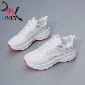 Zapatillas de correr de malla con gradiente de color blanco y morado, zapatillas transpirables y ligeras con amortiguación para mujeres y niñas, para caminar a diario y hacer ejercicio - Product Image 3