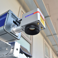 Machine de marquage laser Co2 volante de haute précision 30w 40w 50w 60w pour verre PE PVC métal non métallique