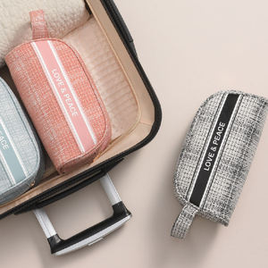 Elegante bolsa de maquillaje de belleza para dama elegante Bolsas de almacenamiento de transporte de cosméticos de viaje Uso multiusos - Product Image 6