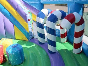 Castillo Inflable Comercial con Tobogán y Pared de Escalada, con Diseño de Globo de Nieve Navideño, Castillo Hinchable de PVC con Muñeco de Nieve - Product Image 6
