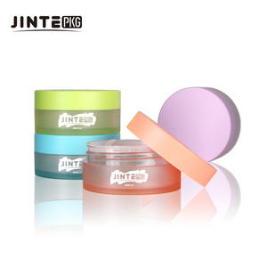 Bocaux plats en plastique PETG de 2 oz avec couvercle de couleur personnalisée pour <span class=keywords><strong>beurre</strong></span> corporel, masque capillaire, emballage cosmétique - Product Image 1