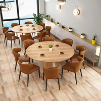 Ensemble de meubles de restaurant avec banquettes rembourrées, tables et chaises pour café, hôtel, salle à manger, salle de banquet