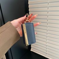 Sac fourre-tout pliable et réutilisable en nylon léger, portable, avec porte-clés, pour voyage et supermarché