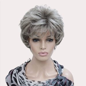 Peluca Corta Rizada Voluminosa <span class=keywords><strong>para</strong></span> Mujer, la Más Vendida en Comercio Exterior, <span class=keywords><strong>para</strong></span> <span class=keywords><strong>Mayores</strong></span> de 50 Años, de Una Sola Pieza, Hecha a Máquina con Fibra Resistente al Calor - Product Image 2