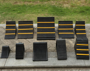 Almohadillas antideslizantes portátiles, alfombrillas <span class=keywords><strong>para</strong></span> rampa de estacionamiento, bloques de madera triangulares, frenos de coche de goma, Dispositivos antideslizantes <span class=keywords><strong>para</strong></span> coche, <span class=keywords><strong>rampas</strong></span> de bordillo Showway - Product Image 5