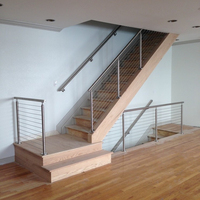 Balustrade décorative en câble d'acier inoxydable fin et discret pour escalier de villa moderne