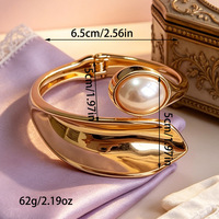 Bracelet jonc en alliage de zinc électroplaqué pour femme, style européen et américain, imitation perle française, luxe léger, tendance et très vendu