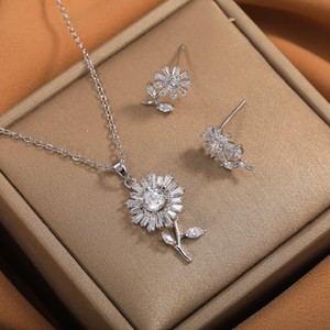 Parure de bijoux en cuivre nacré brillant, motif floral, sertissage griffe, pour usage quotidien, bijoux raffinés - Product Image 4