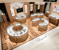 Vitrine à bijoux de luxe en bois style Chopard, présentoir en verre haut de gamme avec éclairage LED, design durable et personnalisable pour articles haut de gamme