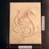 Plaque murale décorative Fendy en quartz rose, sculpture en bas-relief de cygne à plumes, carrelage artistique, pierre naturelle sculptée CNC et polie à la main