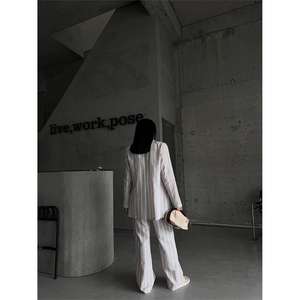 Veste en lin matelassée beige pour femmes, style bomber court, col à revers, motif uni, rembourrage en polyester, taille XL - pour le printemps et l'été - Product Image 6