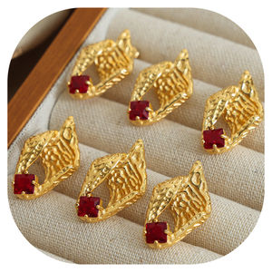 Boucles d'oreilles minimalistes en acier inoxydable, bijoux plaqués or 18 carats, zircon rouge, boucles d'oreilles clous épaisses pour femmes - Product Image 1