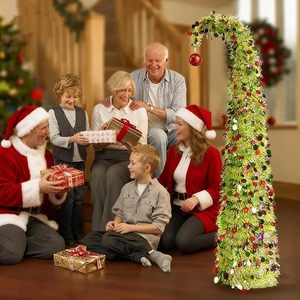 Sapin de Noël pop-up de 1,5 m avec lumières LED - Design incurvé et incliné, boule rouge en haut, arbre artificiel serré, décoration de vacances intérieure et extérieure - Product Image 6