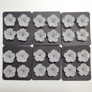 F19 15-18mm Pierre précieuse naturelle de quartz blanc givré, luxueuse et élégante, multi-tailles, sculptée en forme de fleur, pour la création artisanale - Product Image 4