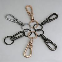 Vente en gros de porte-clés en métal de luxe moderne et minimaliste, avec fermoir pivotant et clip à pression en alliage de zinc, polyvalent pour la création de boucles de sacs à main DIY, en vrac
