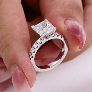 18K WG IGI 3CT VVS1 Princess Cut Lab Grown Diamond Compromiso Anillo de bodas Solitario con vástago de 2,5mm - Product Image 6