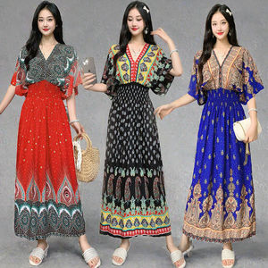 المرأة الصيف فستان ماكسي نمط جديد أحمر طباعة الأزهار فضفاضة الخامس الرقبة الساتان جنوب شرق آسيا أزياء الشاطئ عارضة للنساء - Product Image 2