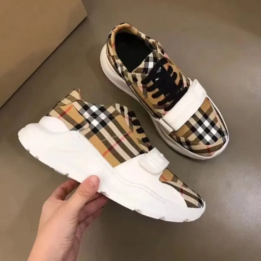 2023 Wholesale Leather Luxury Shoes for Women Walking Copy Grid Printed Check Pattern Designer Shoes Famous Brand Mens Sneakers