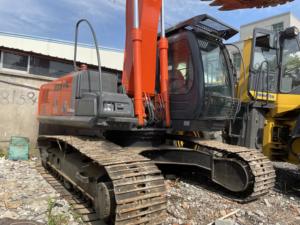 Pelleteuse sur chenilles Hitachi ZX200/ZX240/ZX210 de 20 tonnes d'occasion avec pompe moteur et roulement Modèle 2019 Équipement lourd d'origine japonais - Product Image 6