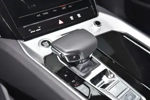 <span class=keywords><strong>Audi</strong></span> <span class=keywords><strong>Q6</strong></span> Turbo AWD SUV <span class=keywords><strong>2023</strong></span> - Toit ouvrant panoramique, intérieur en cuir foncé, jantes R19, sièges massants pour la 2e rangée, pour les affaires et la famille - Product Image 6