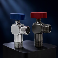 Robinet d'arrêt d'angle moderne en acier inoxydable chromé à haut débit avec poignée rouge et bleue pour eau chaude et froide, pour salle de bain et cuisine