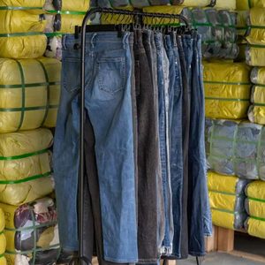 SH07 Venta al por Mayor de Fardos de Ropa Usada de Verano, Mezcla de Ropa de <span class=keywords><strong>Segunda</strong></span> <span class=keywords><strong>Mano</strong></span> de Alta Calidad, Camisetas, Pantalones, Vestidos y Shorts para Hombre y Mujer - Product Image 3