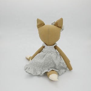 Poupée renard douce en jolie robe Portant des poupees de renard douces fox peluche - Product Image 3