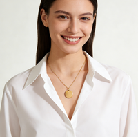 Collier avec pendentif rond gravé personnalisé en gros, plaqué or 18 carats, acier inoxydable, bijoux vierges pour femmes