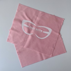 Paño <span class=keywords><strong>de</strong></span> Limpieza <span class=keywords><strong>de</strong></span> Microfibra Suave <span class=keywords><strong>de</strong></span> Alta Calidad con Logotipo Personalizado para Gafas <span class=keywords><strong>de</strong></span> Sol, <span class=keywords><strong>Lentes</strong></span>, Pantallas <span class=keywords><strong>de</strong></span> Teléfono, 15x18cm - Product Image 1